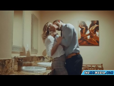 ❤️ Ina whakawaia koe e te kakaho tetona i roto i te wharepaku whanui ☑ Porno i a matou mi.pi-porno.ru ️❤